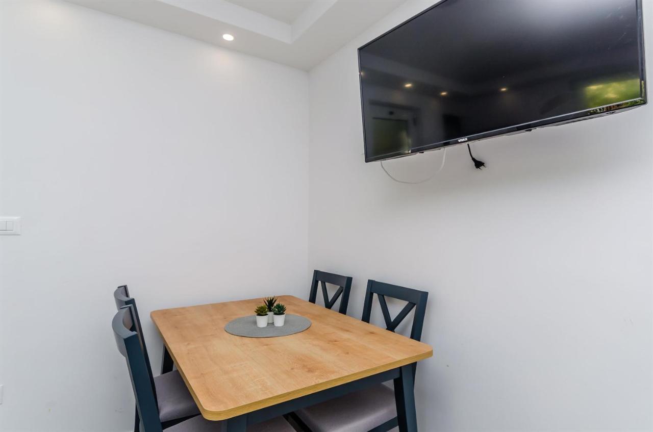Apartments Milan Rogoznica  Ngoại thất bức ảnh