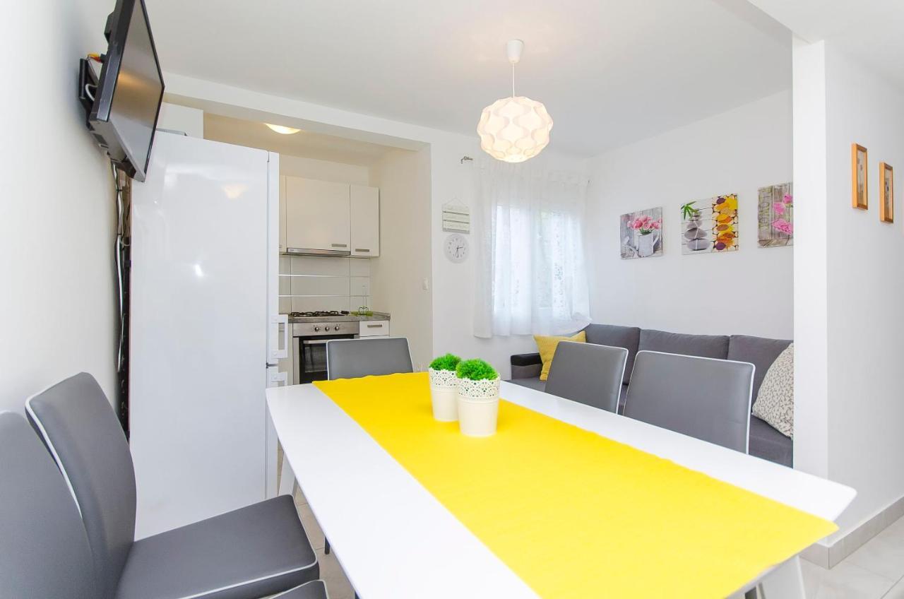 Apartments Milan Rogoznica  Ngoại thất bức ảnh