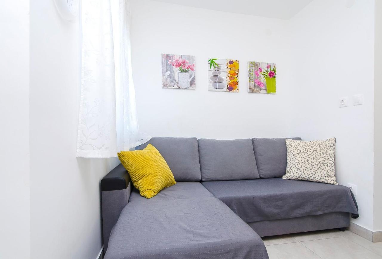 Apartments Milan Rogoznica  Ngoại thất bức ảnh