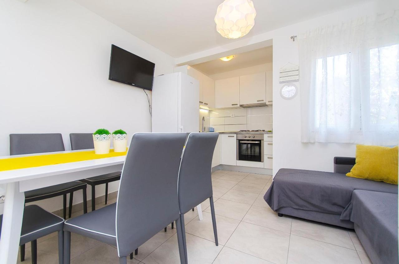 Apartments Milan Rogoznica  Ngoại thất bức ảnh