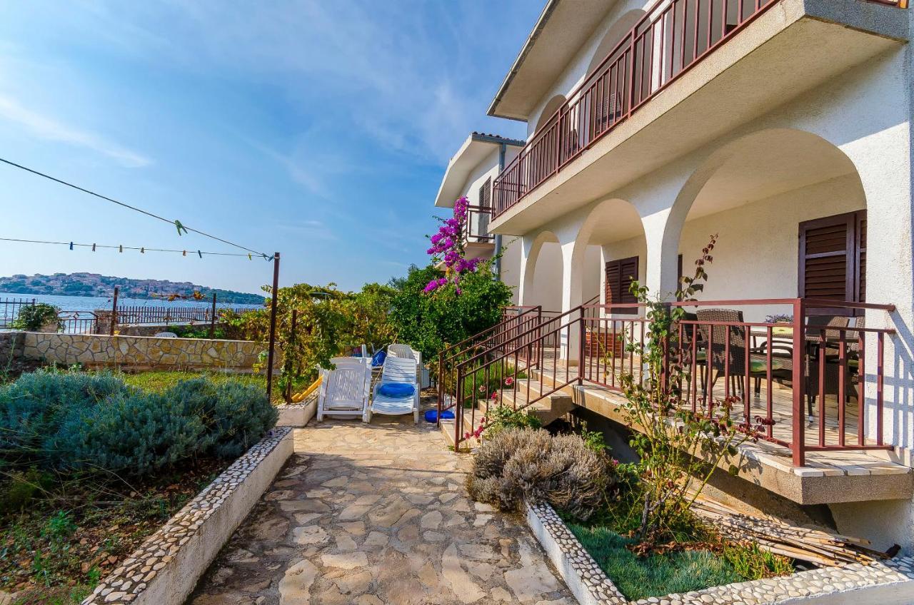 Apartments Milan Rogoznica  Ngoại thất bức ảnh